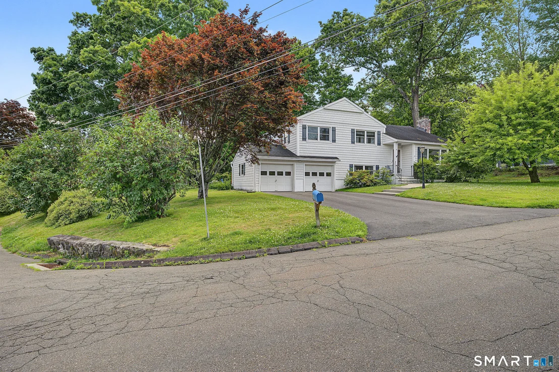 Photo of 4 Ezra Road