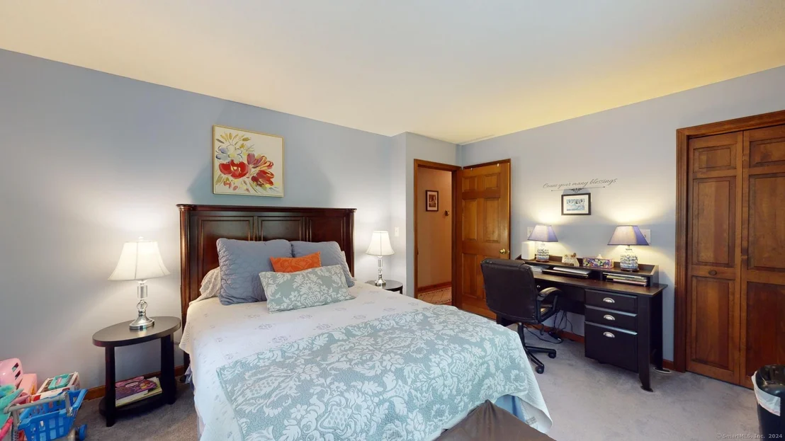 Photo of 305 Broad Brook Road