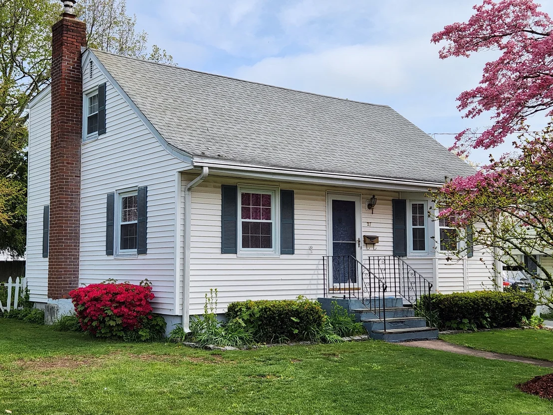 Photo of 27 Linnmore Drive