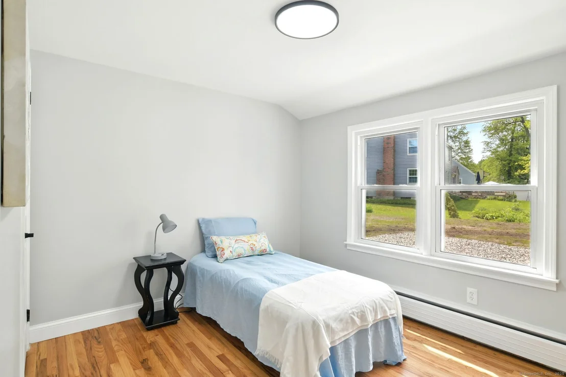 Photo of 843 Overhill Drive
