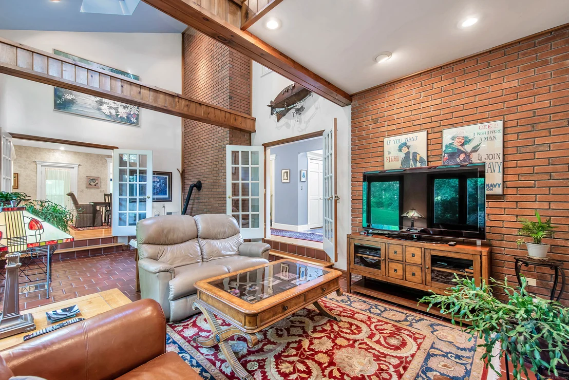 Photo of 81 Deerwood Drive