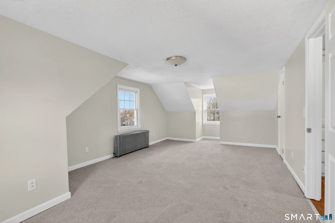 Photo of 195 Middletown Avenue
