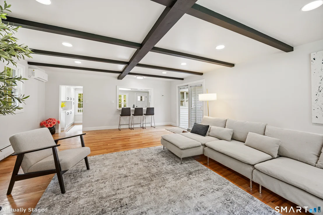 Photo of 20 Hydelor Avenue