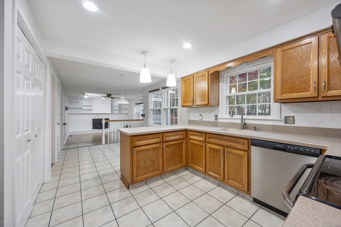 Photo of 28 Newbridge Circle