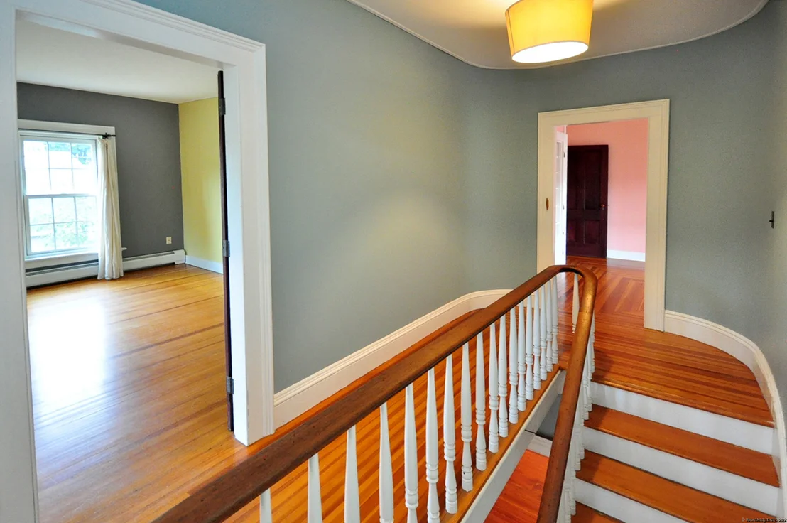 Photo of 19 Maple Avenue