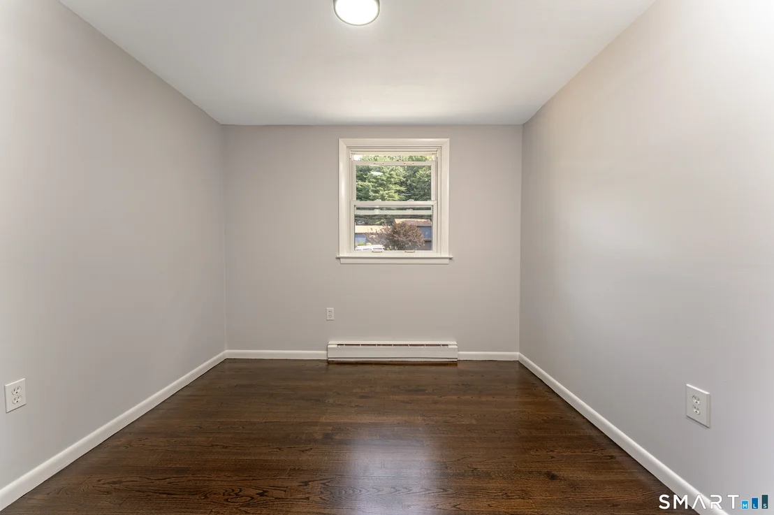 Photo of 48 Manor Lane