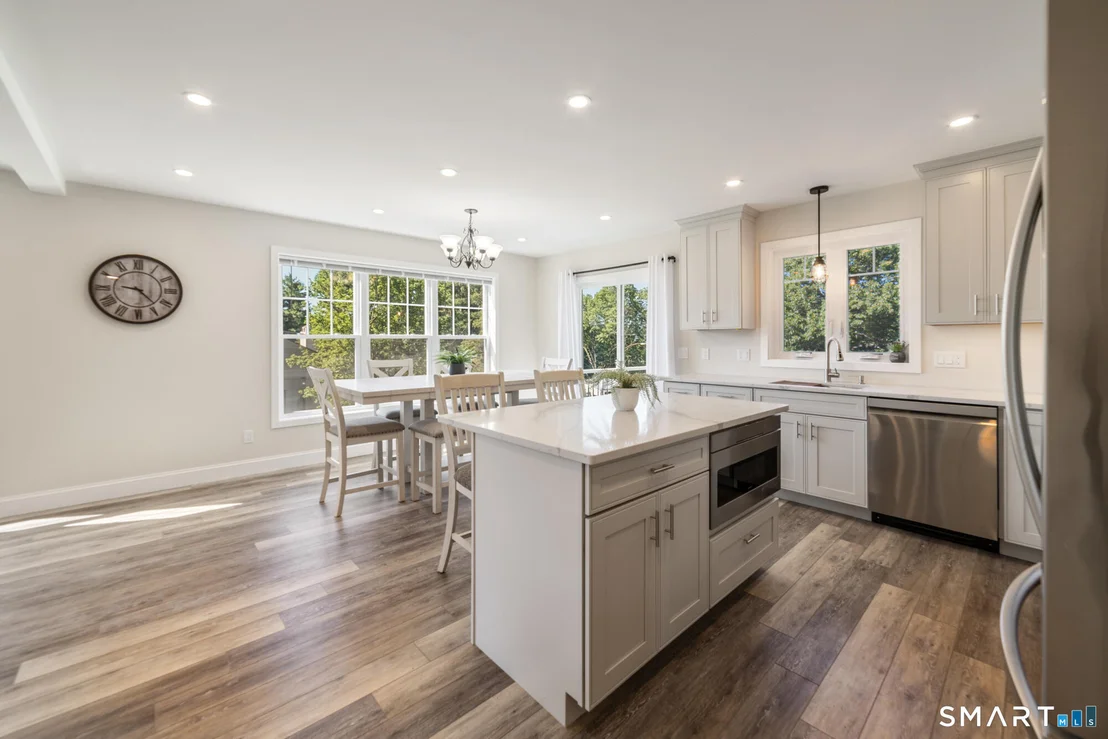 Photo of 85 Vanderbilt Road