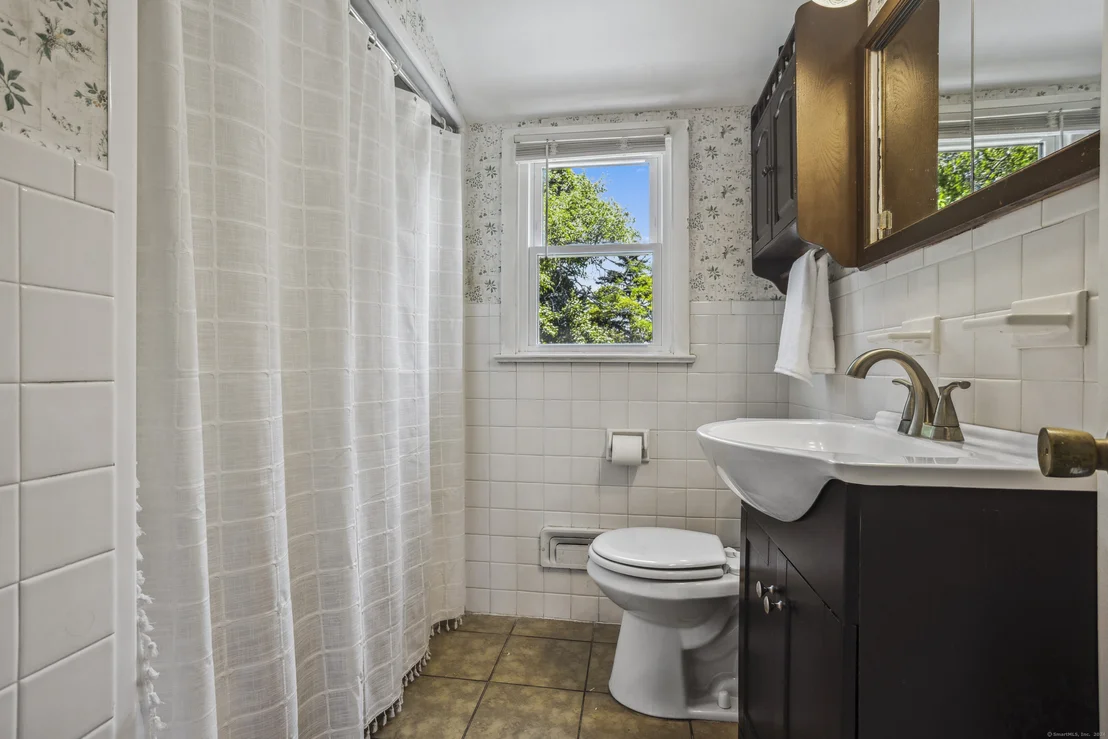 Photo of 150 Walnut Street