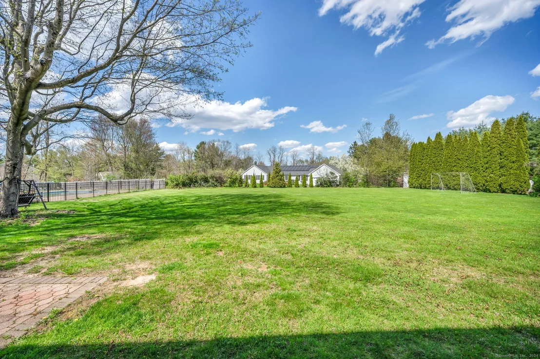 Photo of 333 Upper Valley Road