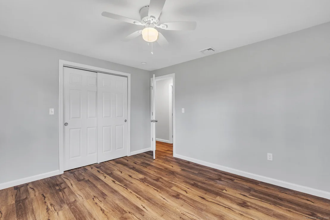 Photo of 42 Middle Road