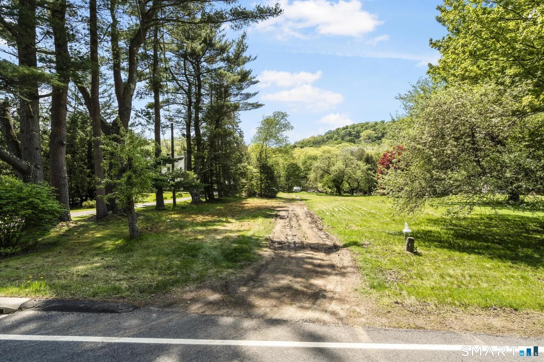 Photo of 321 Colebrook Road
