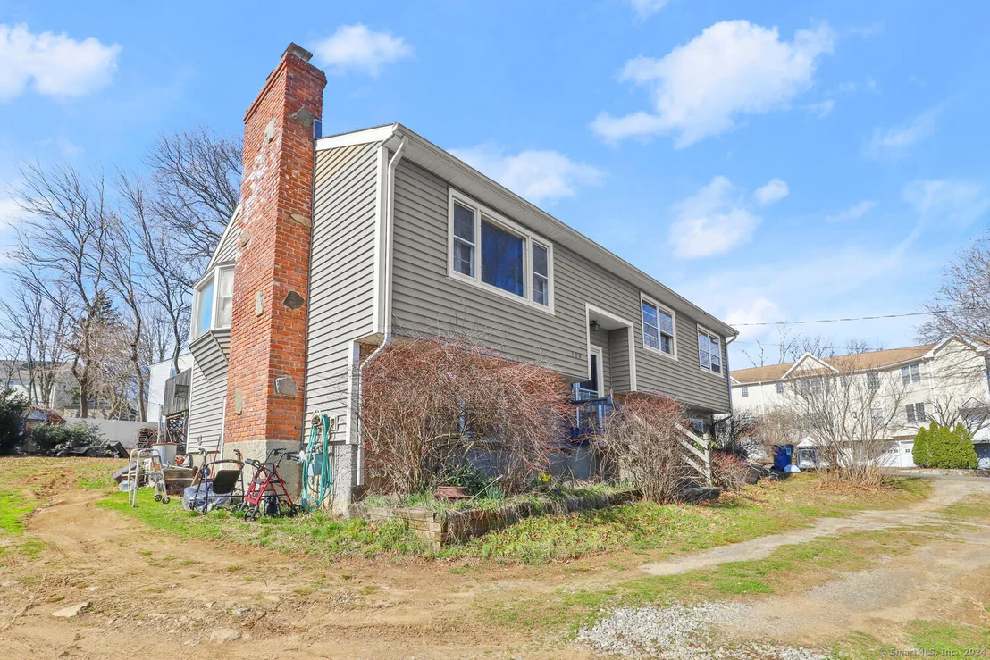 Photo of 128 Castle Avenue