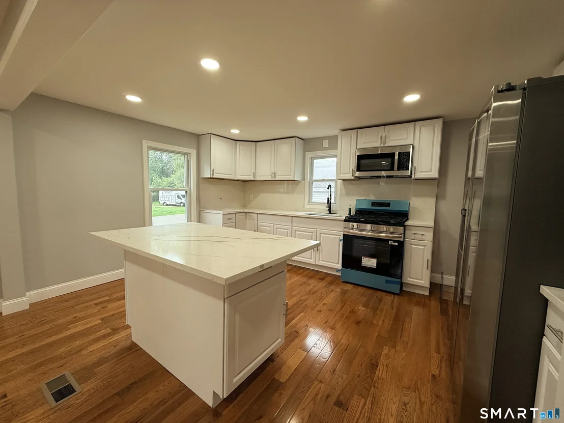 Photo of 62 Mowry Avenue