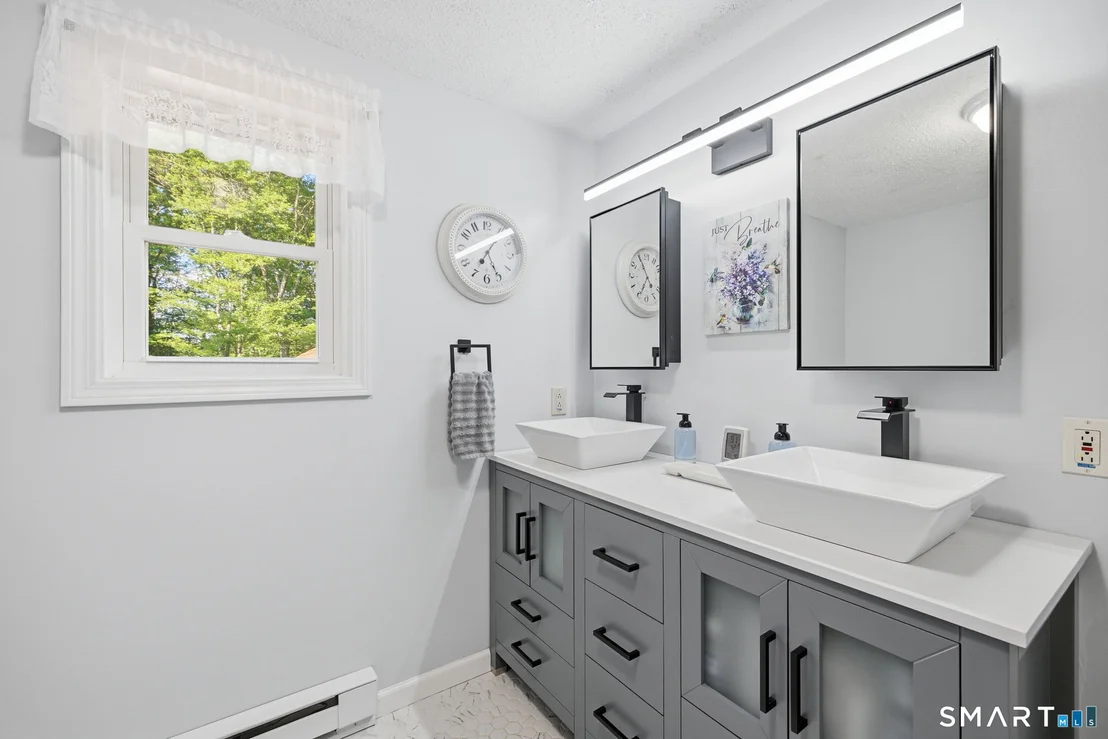 Photo of 141 Hop River Road