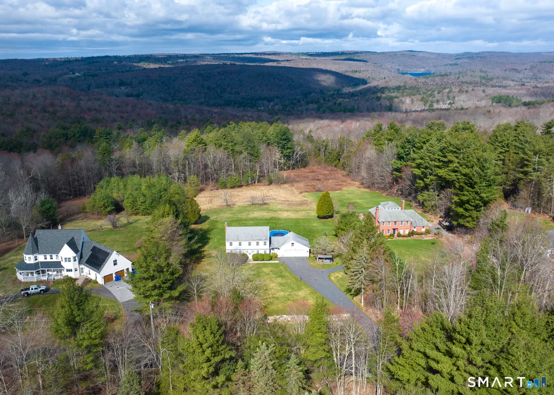 Photo of 1833 Mountain Road