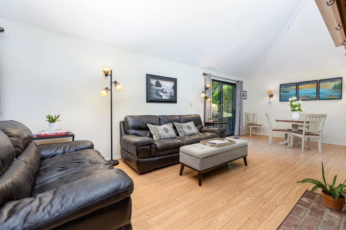 Photo of Unit 4 at 4 Dove Circle