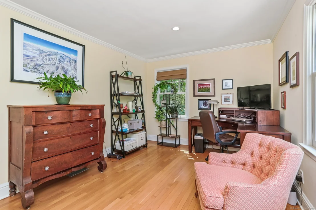 Photo of 10 Guild Drive