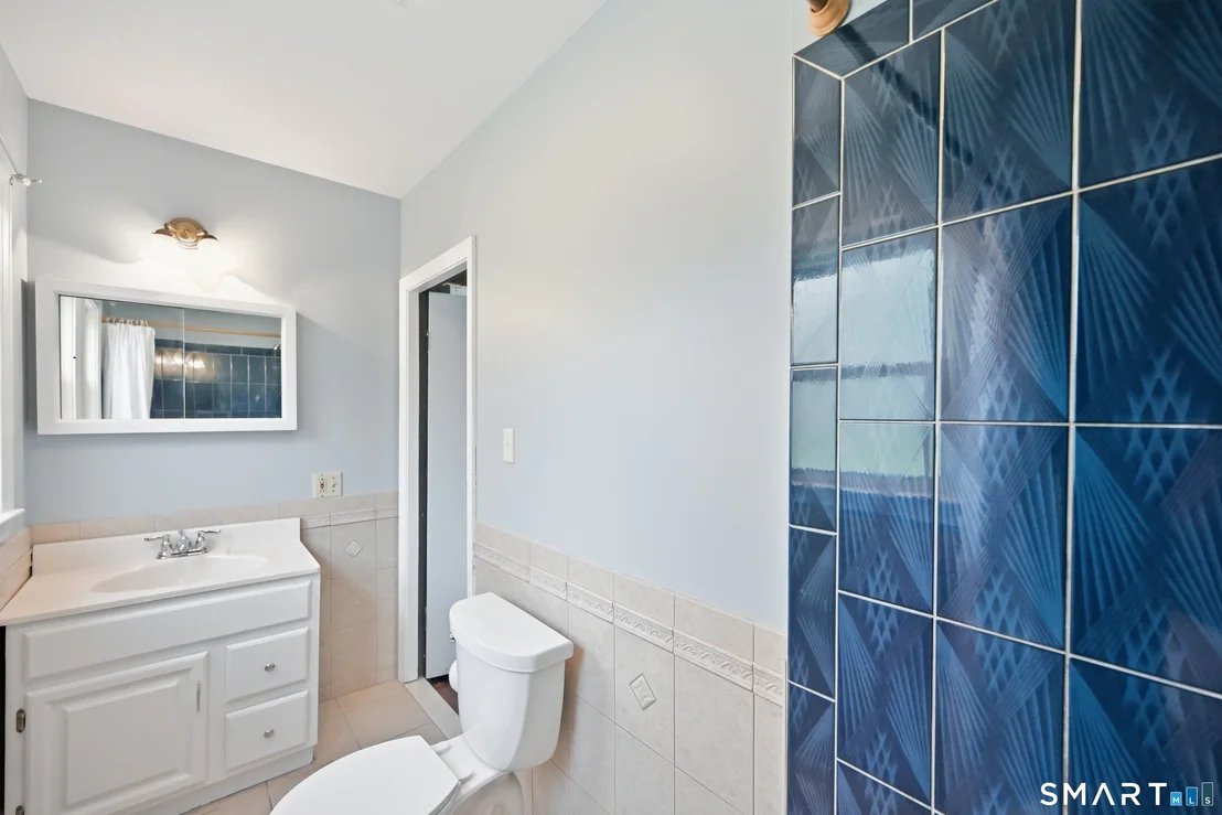 Photo of 25 Maple Avenue