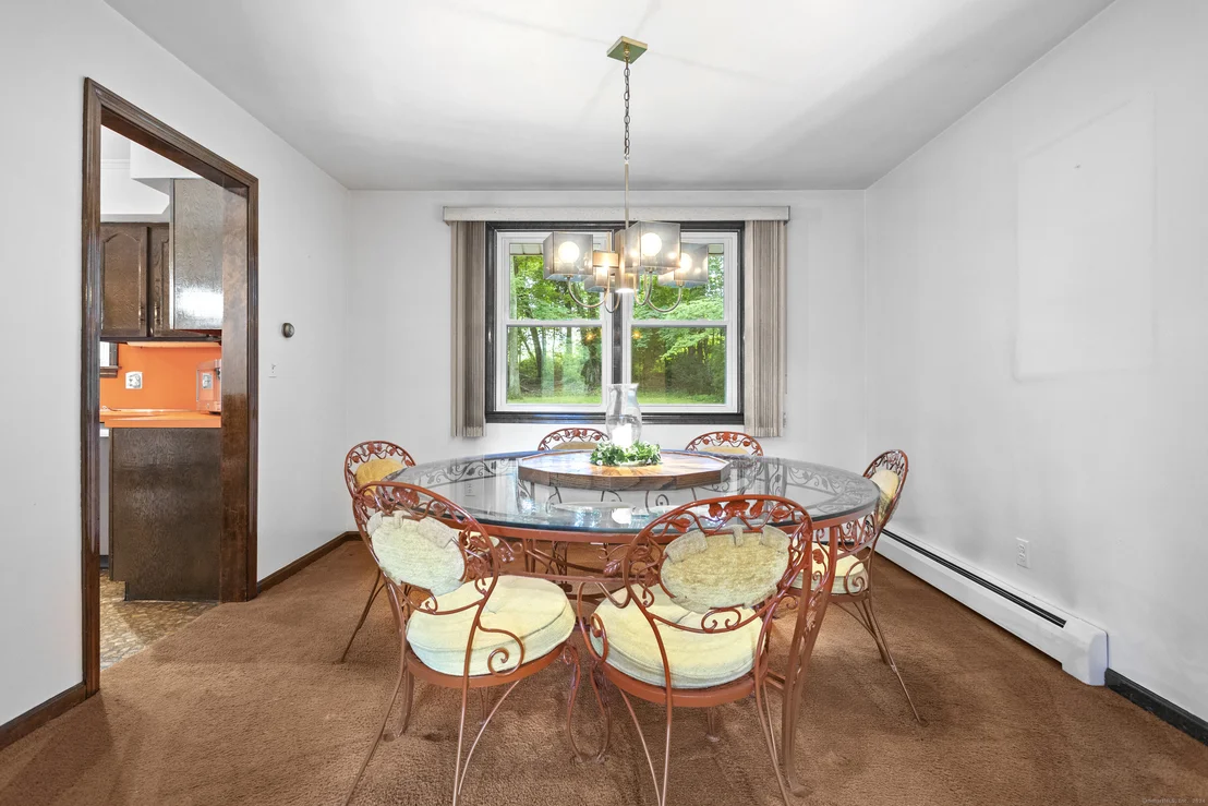 Photo of 1071 King Road