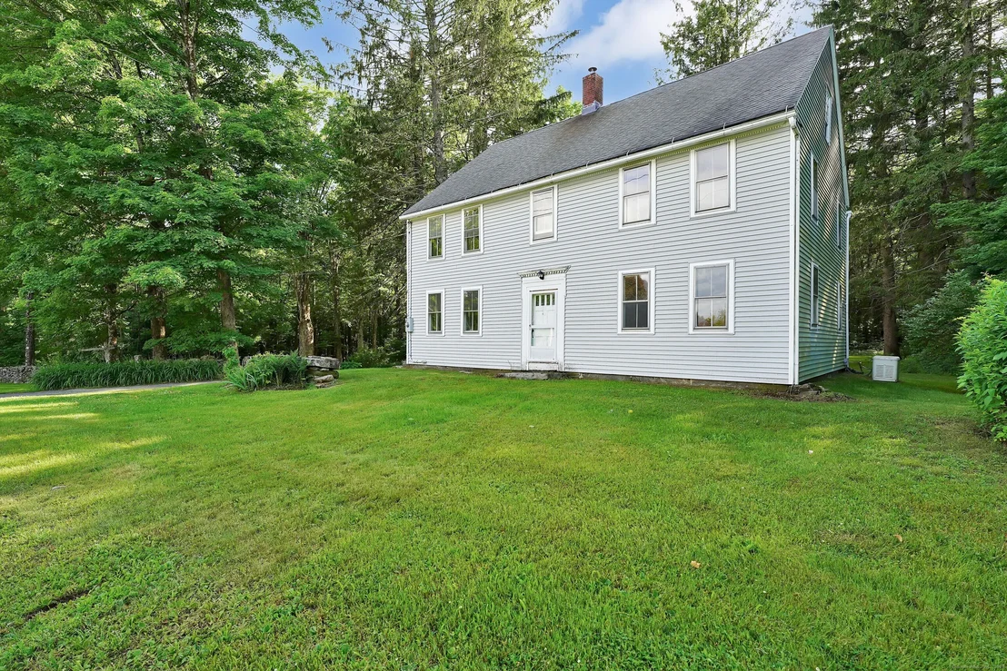 Photo of 657 Colebrook Road