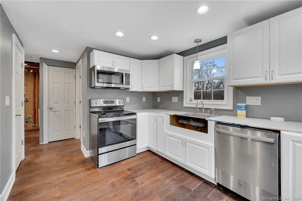 Photo of 402 Long Hill Road