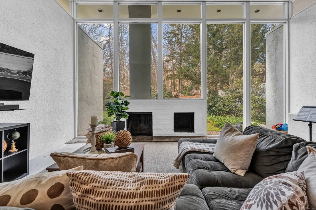 Photo of 17 Pine Ridge Road