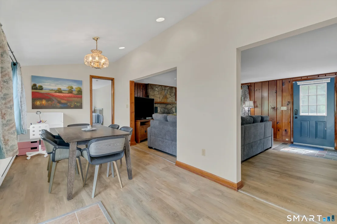 Photo of 51 Lakeview Drive