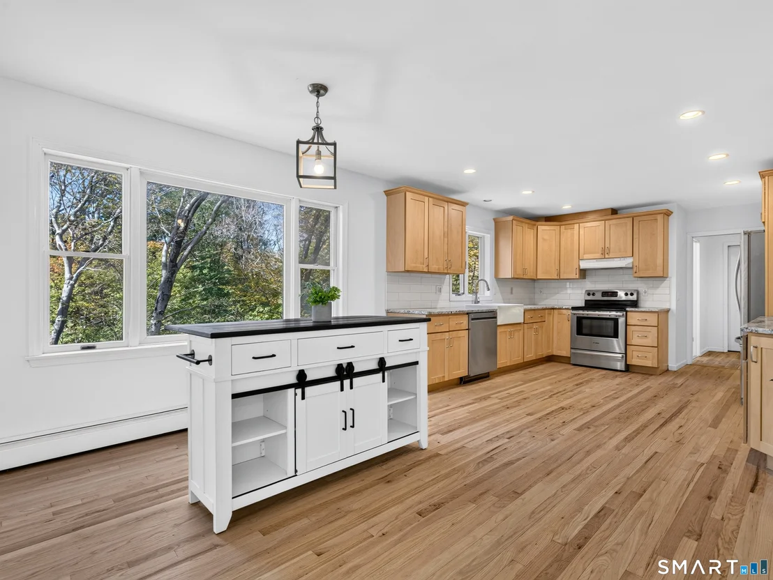 Photo of 7 Hickory Hill Drive