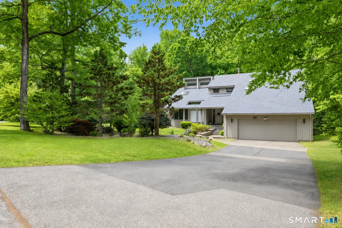 Photo of 25 Eagle Rock Trail