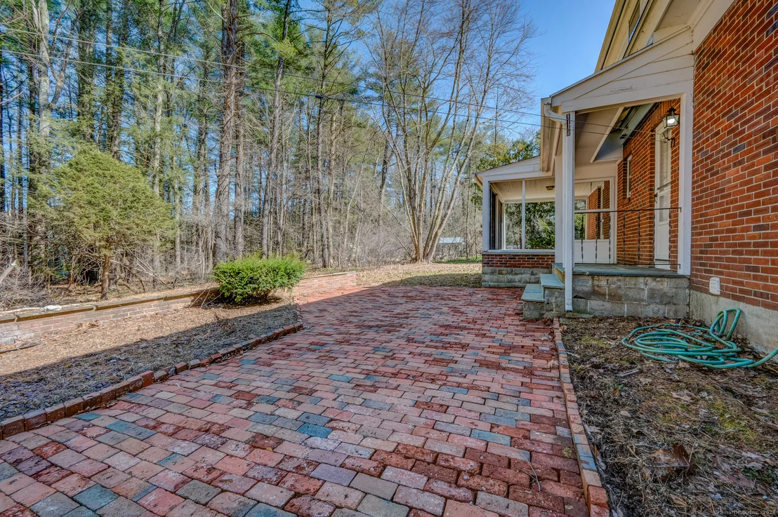 Photo of 341 Greenwoods Road