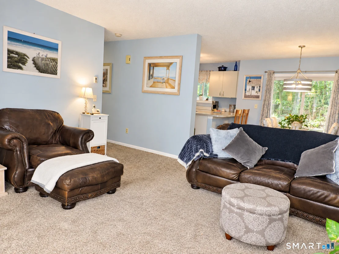 Photo of Unit 34J at 925 Oronoke Road