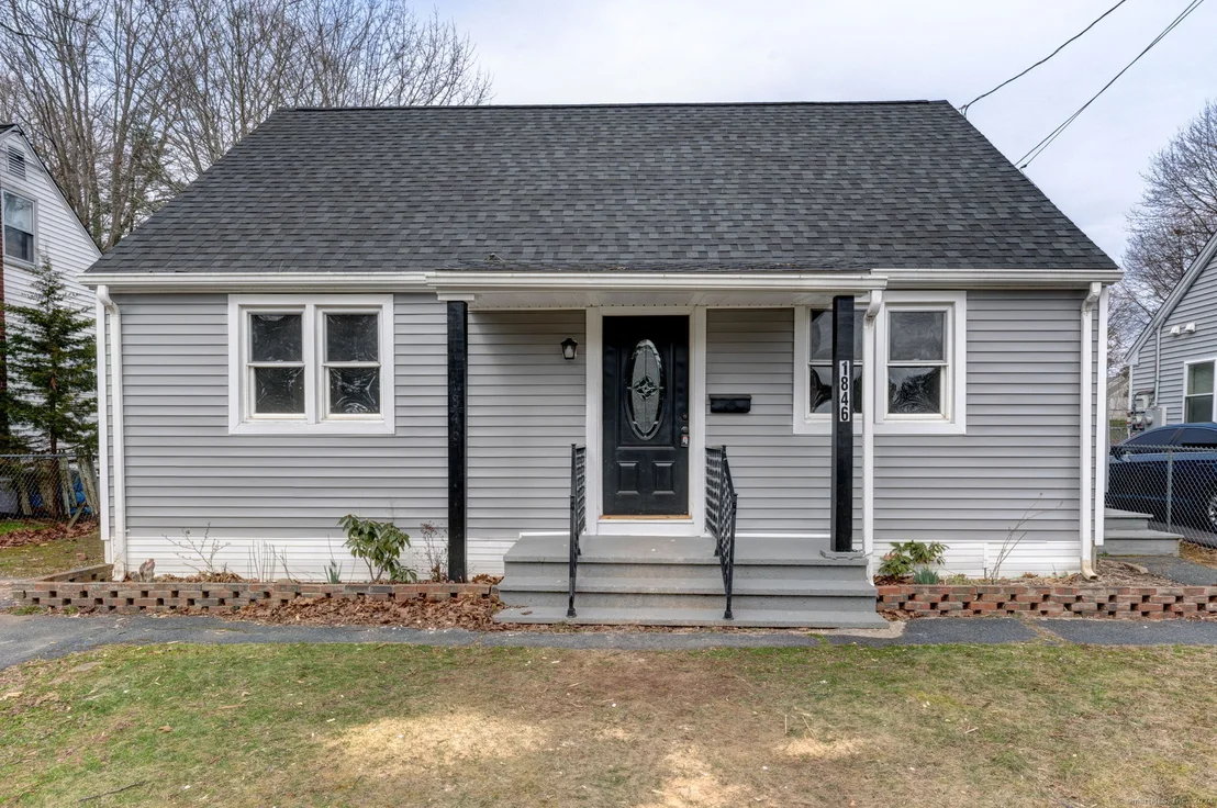 Photo of 1846 Corbin Avenue