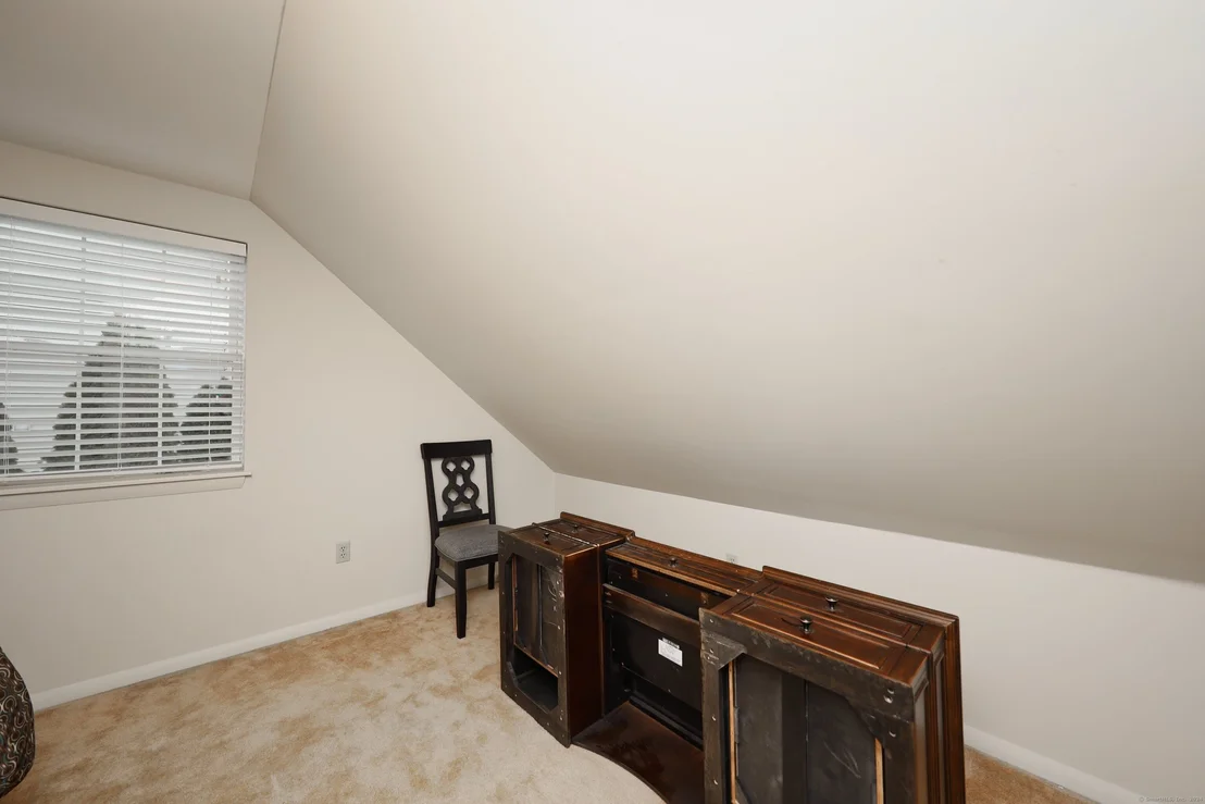 Photo of 242 Kendall Circle