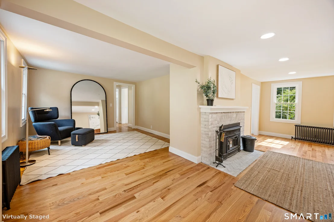 Photo of 20 Hydelor Avenue
