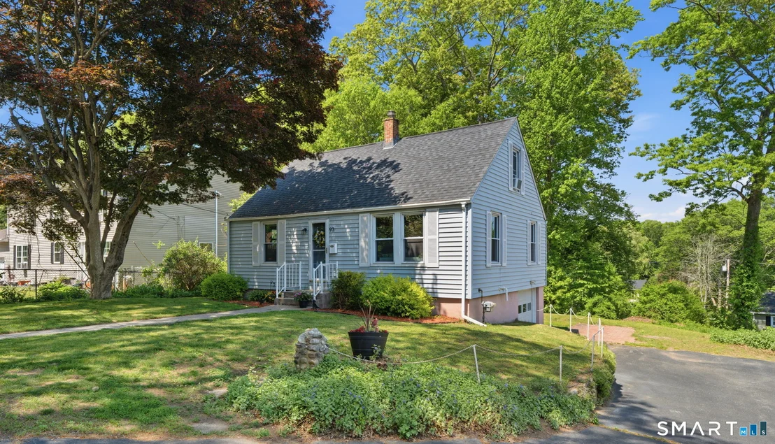 Photo of 93 Flyers Drive
