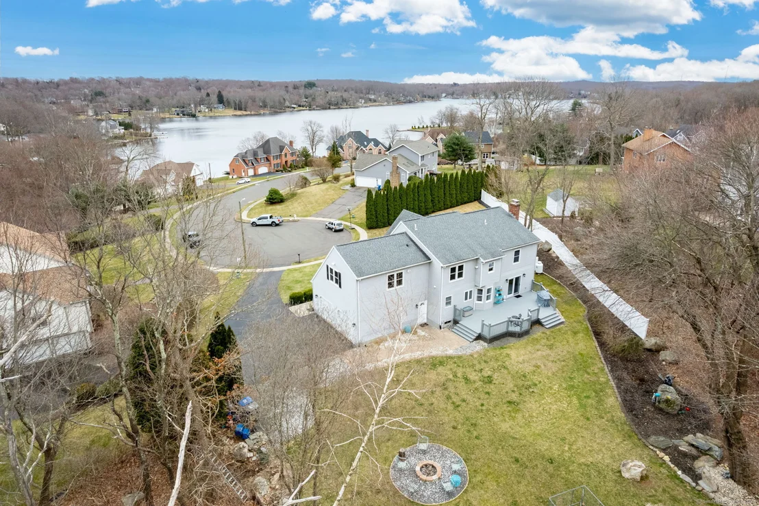 Photo of 115 Lakewood Circle