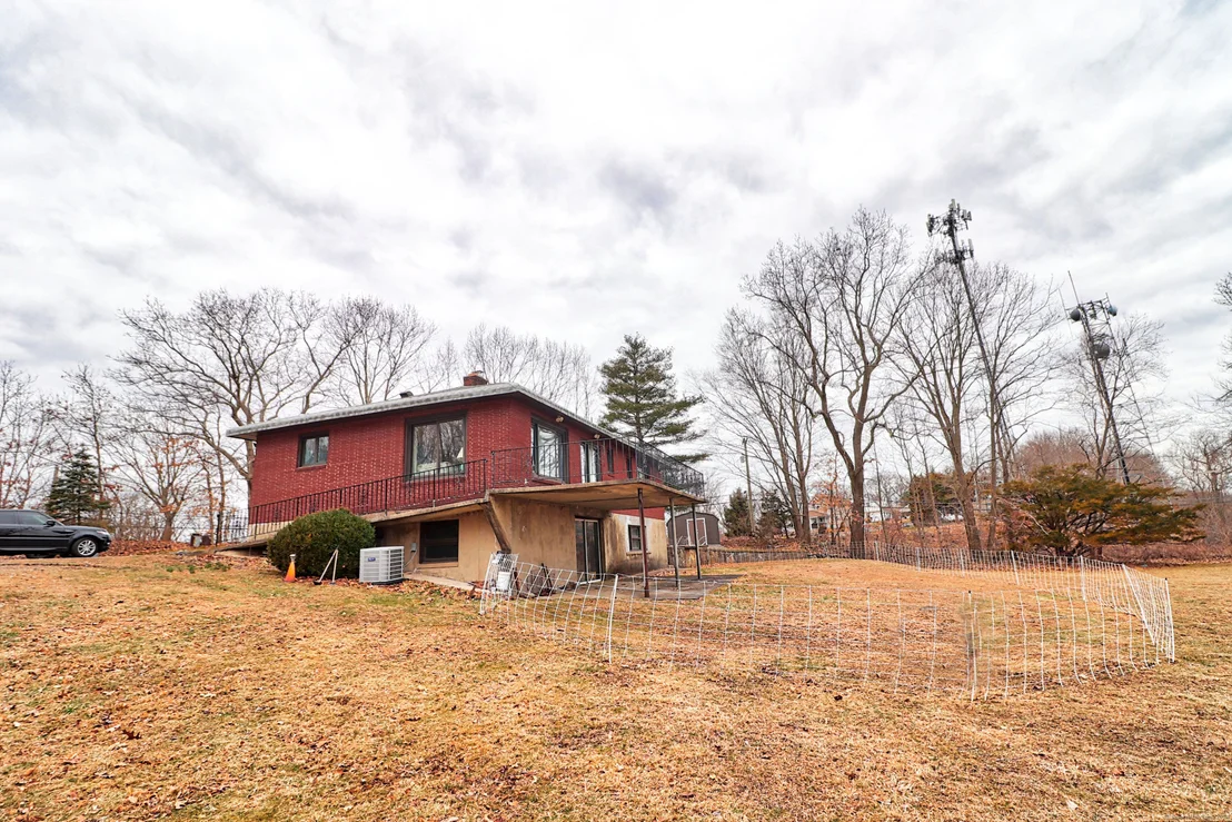 Photo of 1860 Meriden Road