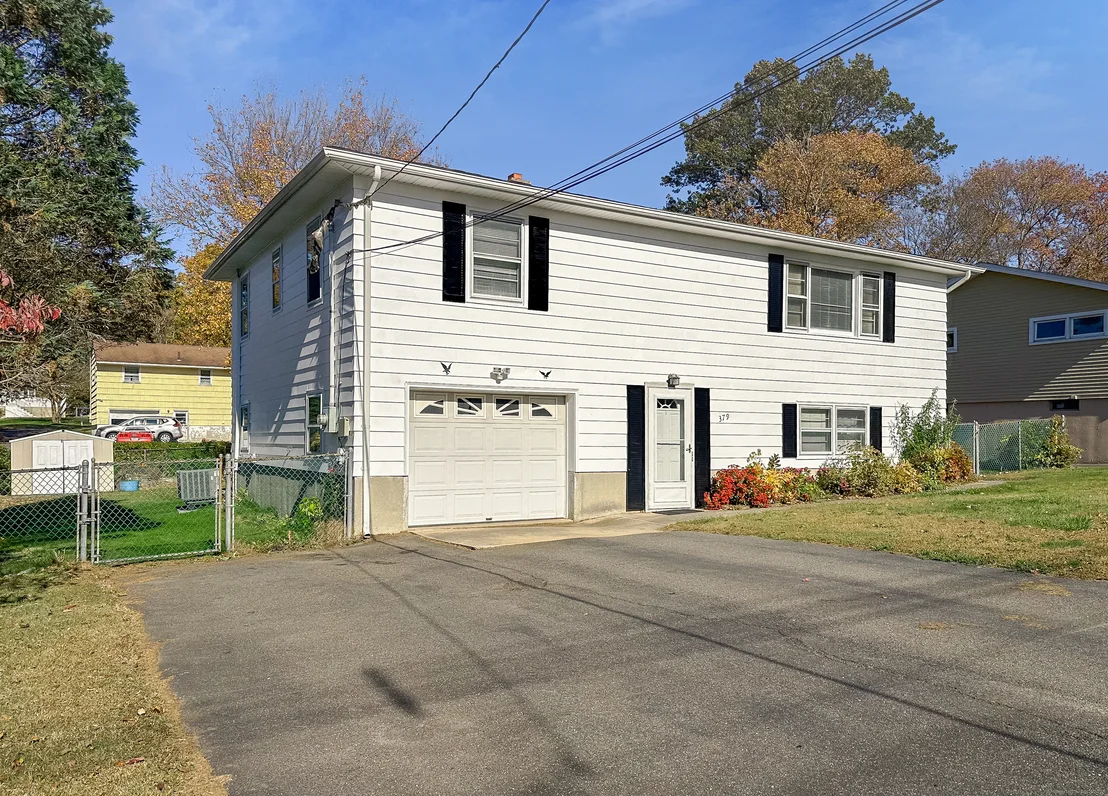 Photo of 379 Scott Road
