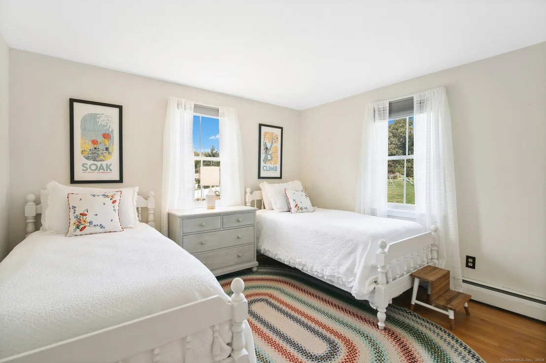 Photo of 21 Colonial Drive