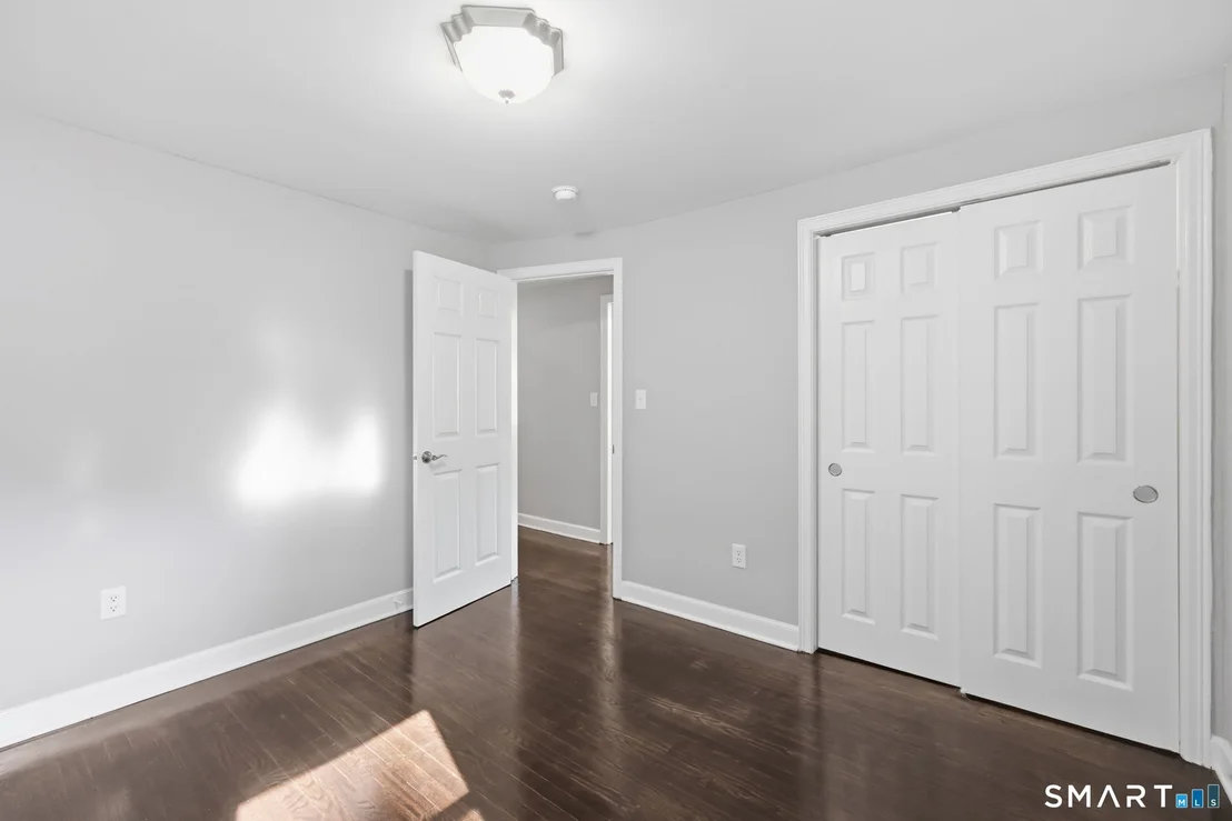 Photo of 156 Robin Hill Road