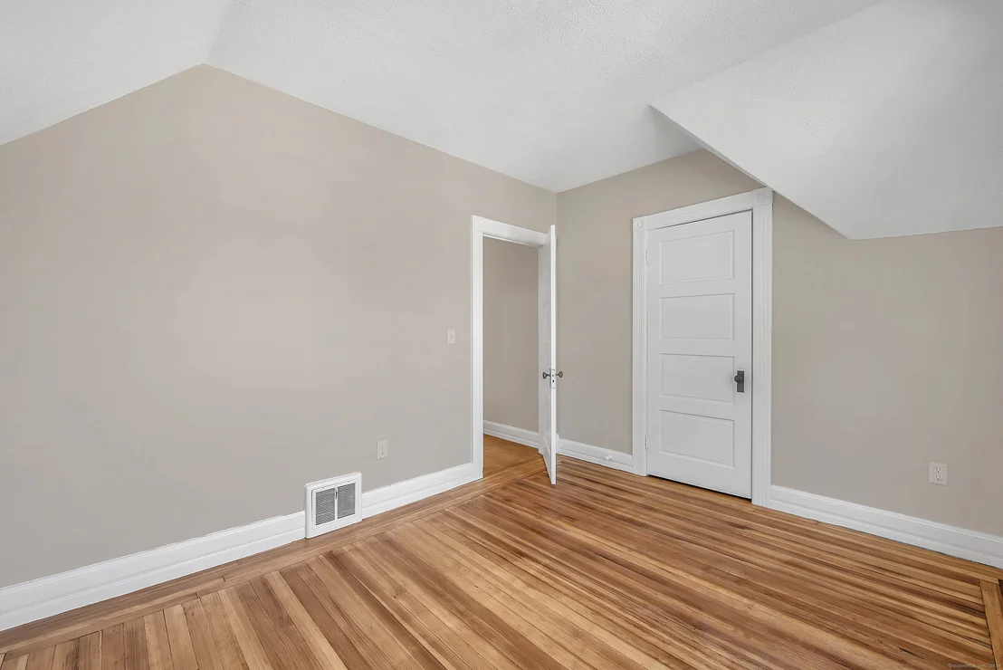 Photo of 36 Oak Street