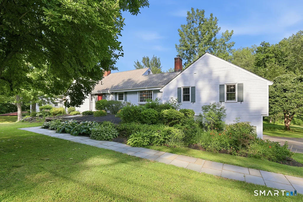 Photo of 8 Penwood Road