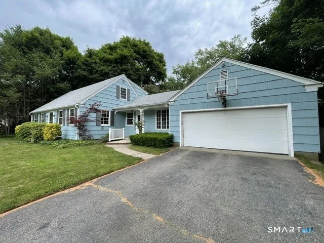 Photo of 6 Harvard Road