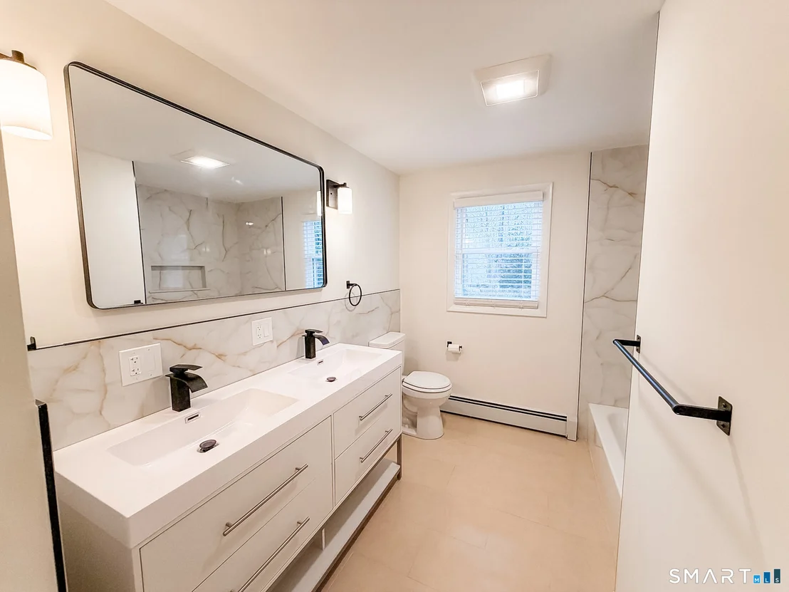 Photo of 33 Forest Avenue