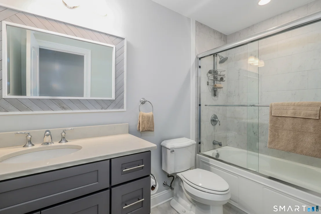 Photo of 105 Perry Avenue