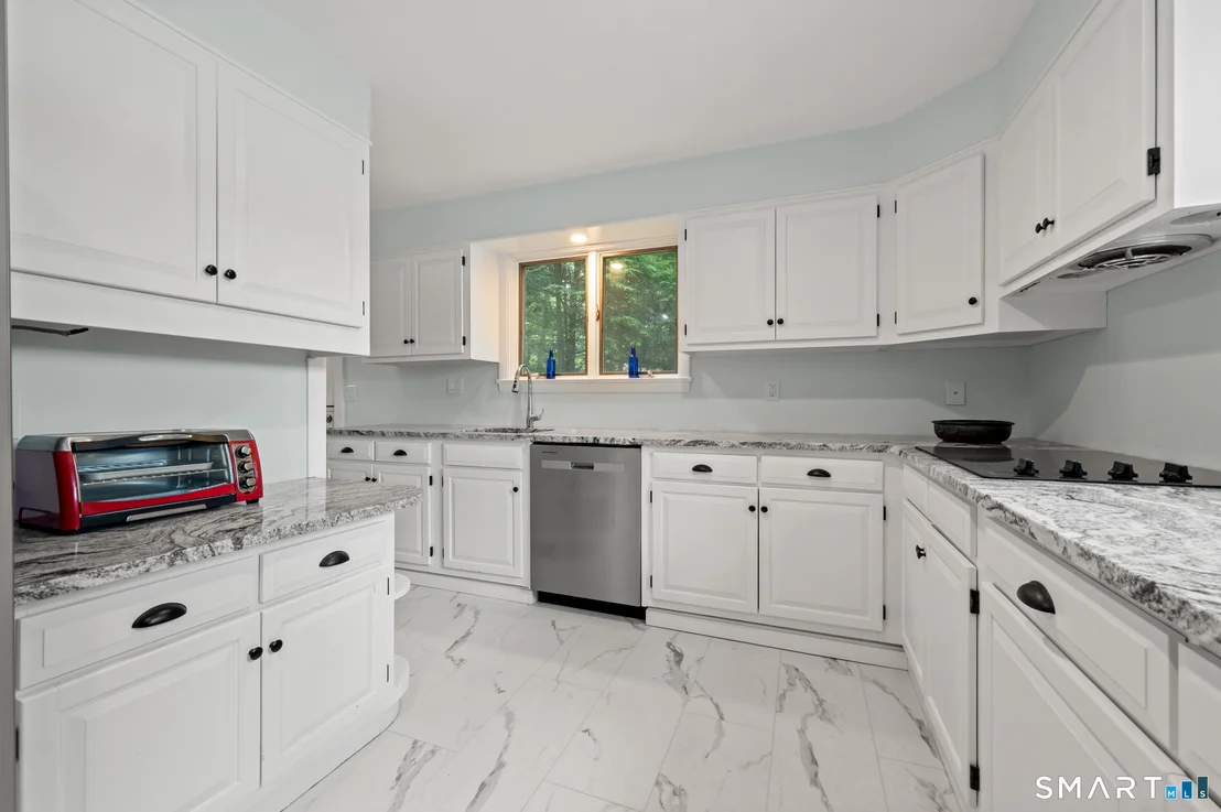 Photo of 752 Lake Drive