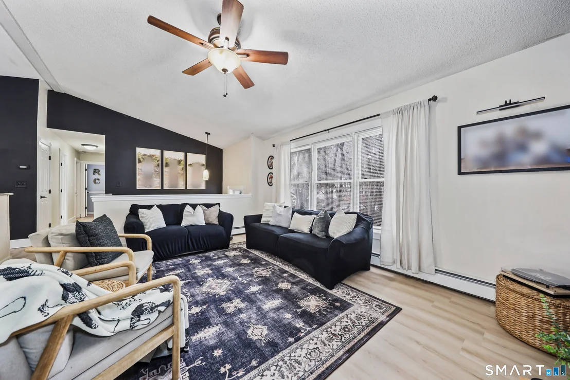 Photo of 7 Circuit Avenue