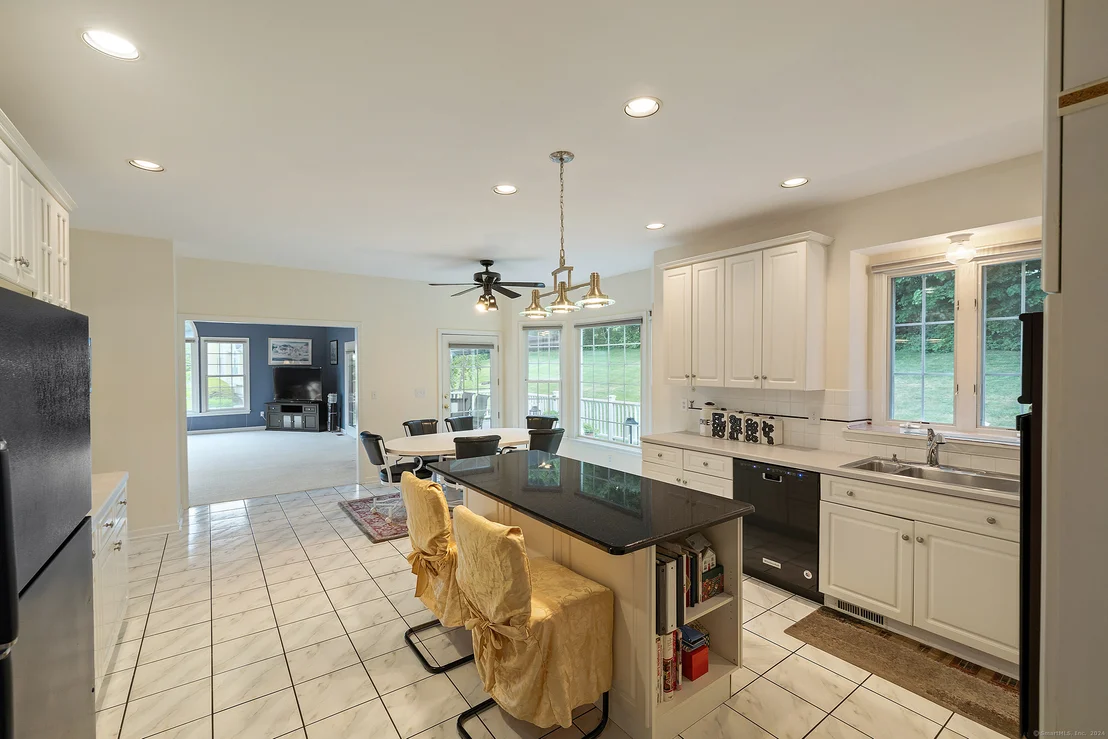 Photo of 124 Meadowview Drive