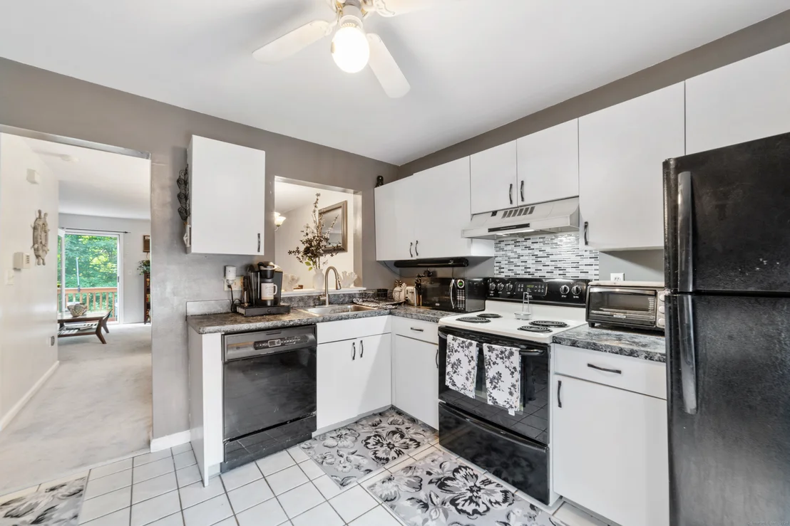 Photo of Unit APT68 at 19 Taft Point