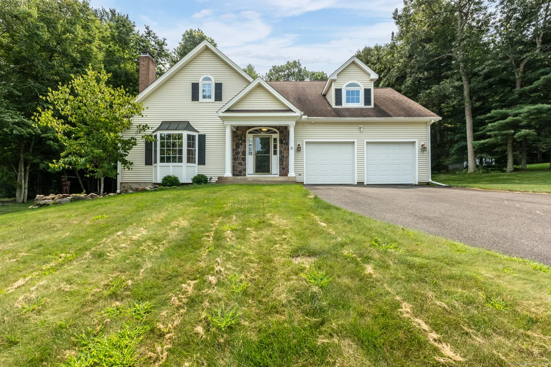 Photo of 6 Boulder Ridge Drive